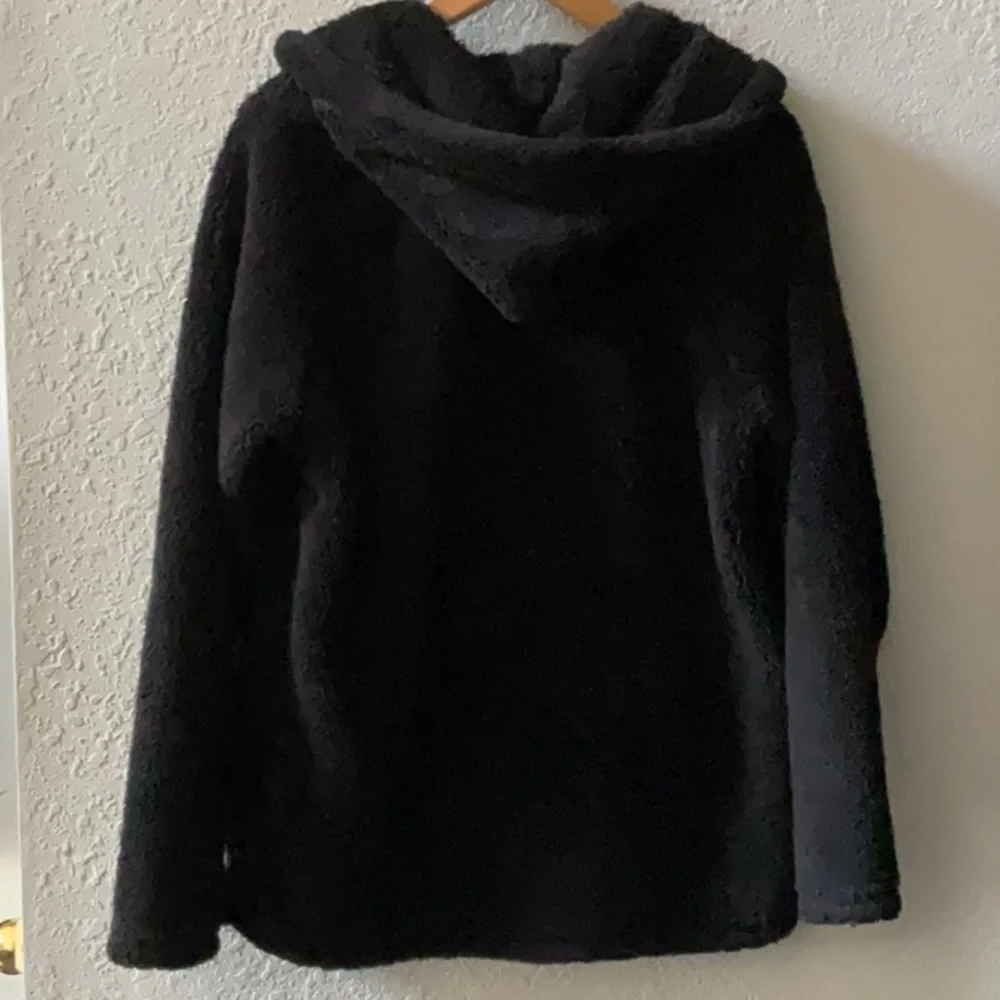 Victoria’s Secret PINK Black Varsity Sherpa Half Zip - Picture 3 of 5